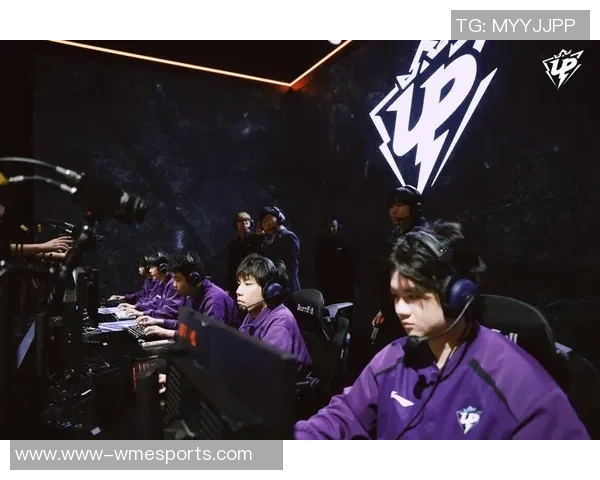 深入解析JDG战队在英雄联盟赛事中的全面压制策略与战术布局 深入解析JDG战队在英雄联盟赛事中的全面压制策略与战术布局